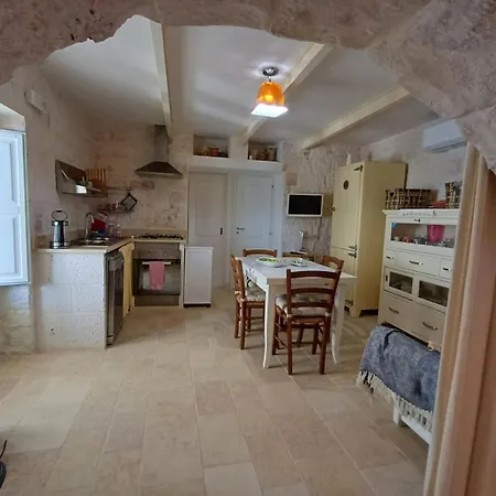 Trullo Fino Cisternino